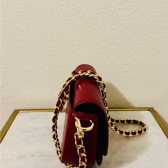 Michael Kors Mila Small Leather Shoulder Bag - Picture 2 of 3